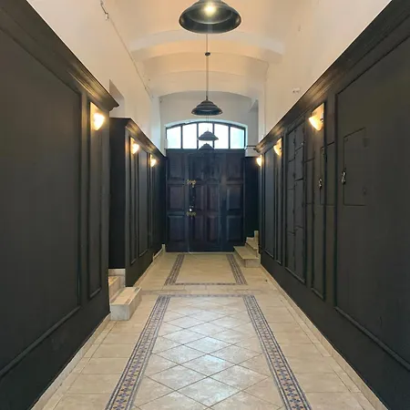 To Be Hostel